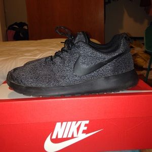 nike roshes