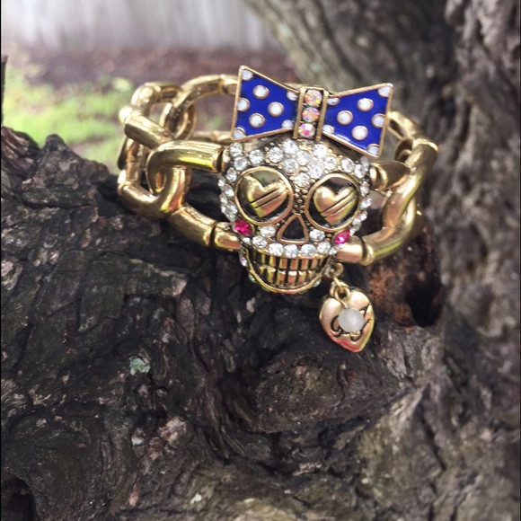 FINAL SALE! Betsey Johnson bracelet