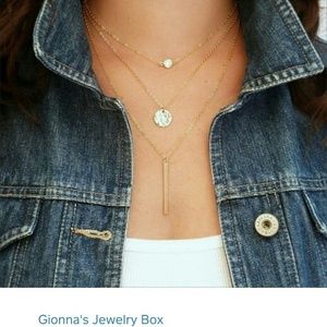 Trendy Women's Solid Color Sequins Embellished Nec