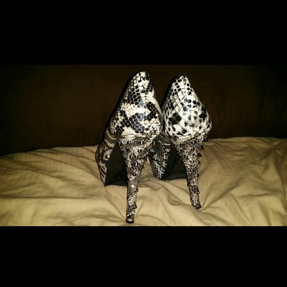 SOLD... - Picture 2 of 3