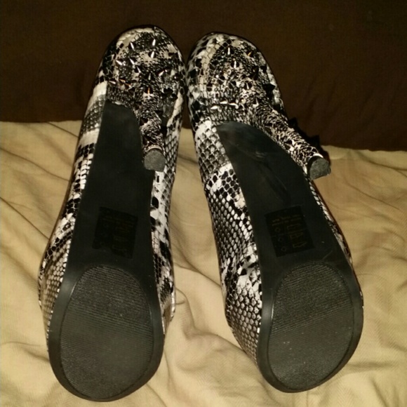 SOLD... - Picture 3 of 3