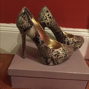 Bakers Melina Platform Pumps