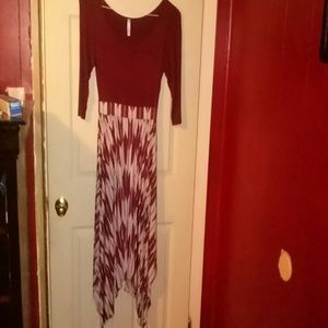 SMALL CASUAL HIGH LOW BURGUNDY 3/4 DRESS NWOT