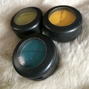 MAC eyeshadow bundle