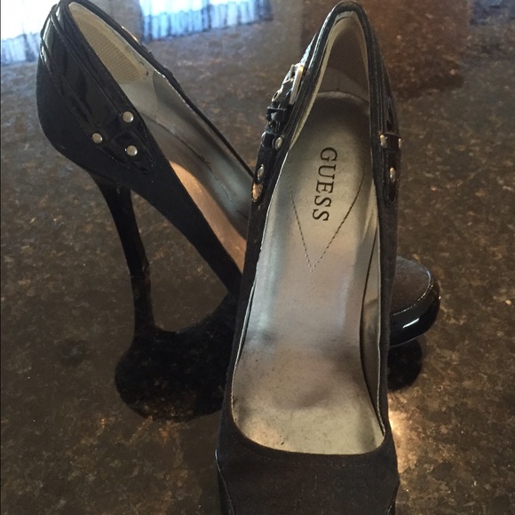 Shoes - Picture 2 of 4