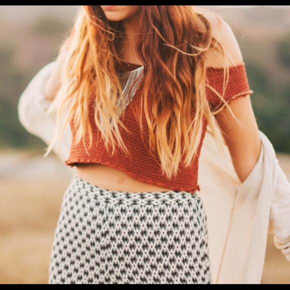 👀 looking for this top!!!