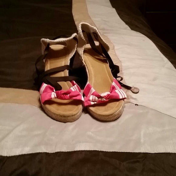 Shoes - Picture 2 of 2