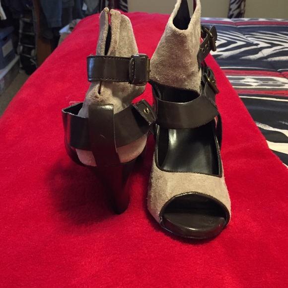 Boogie/sandals - Picture 3 of 4