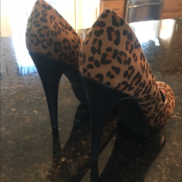 Shoes - Picture 2 of 3