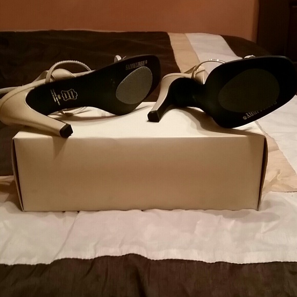 Shoes - Picture 3 of 3