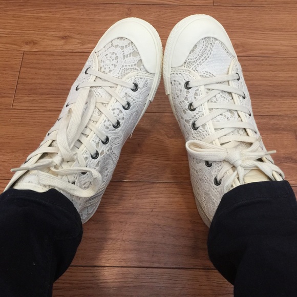 Lace pattern sneakers - Picture 1 of 2