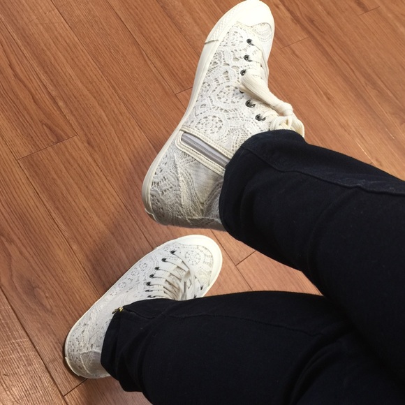 Lace pattern sneakers - Picture 2 of 2