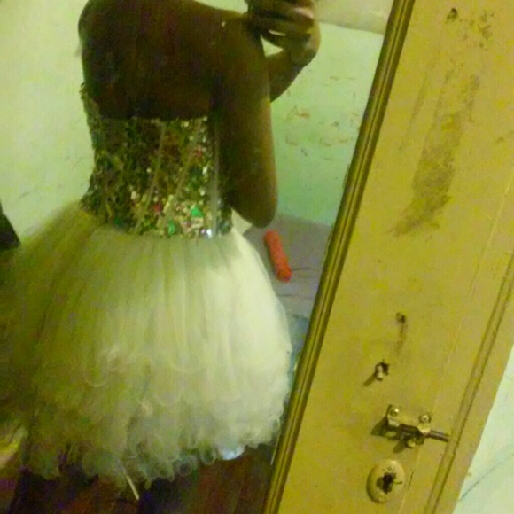 Prom dress - Picture 2 of 2