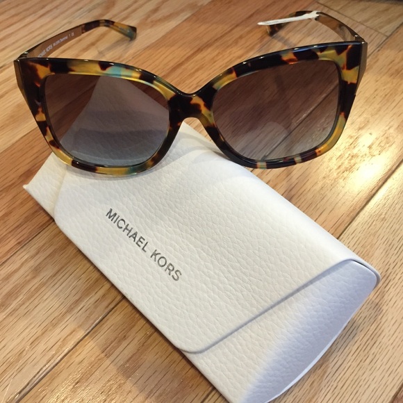 MICHAEL KORS TAORMINA OVERSIZE SUNGLAS HP๐6/7 ๐