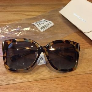 Michael Kors Accessories - MICHAEL KORS TAORMINA OVERSIZE SUNGLAS HPπ6/7 π Michael Kors Accessories - MICHAEL KORS TAORMINA OVERSIZE SUNGLAS HPπ6/7 π