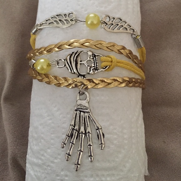 Skull Angel Wing Charm Bracelet - Picture 3 of 3