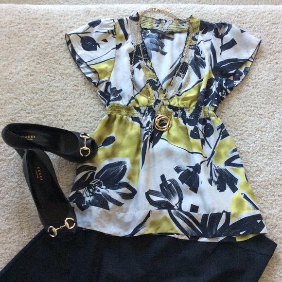 BCBGMaxAzria Tops - BCBGMaxAzria silk top