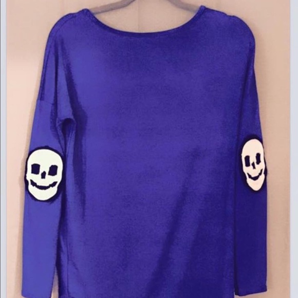 Happy skull elbow patch l/s shirt $24