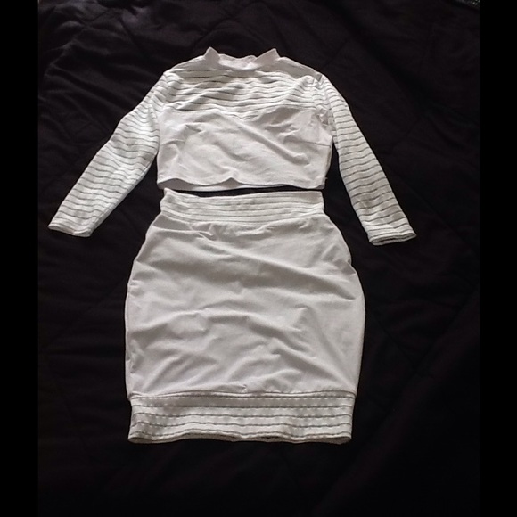 ❌SOLD❌ White 2PC Set ◻️◽️▫️ - Picture 2 of 2