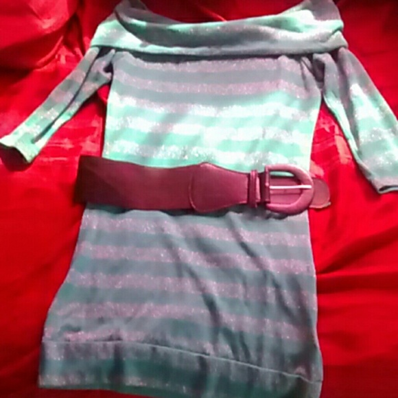 Cowl neck 1/4 sleeve sweater - Picture 1 of 4