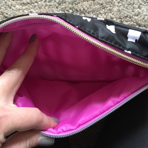 Makeup bag! - Picture 3 of 3