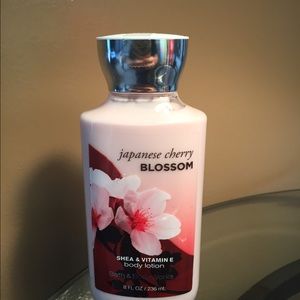 Bath & Body Japanese Cherry Blossom Lotion