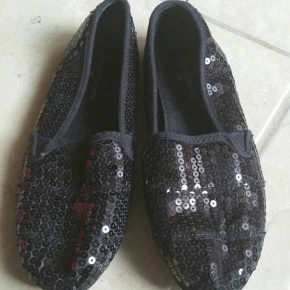 Black knock off toms