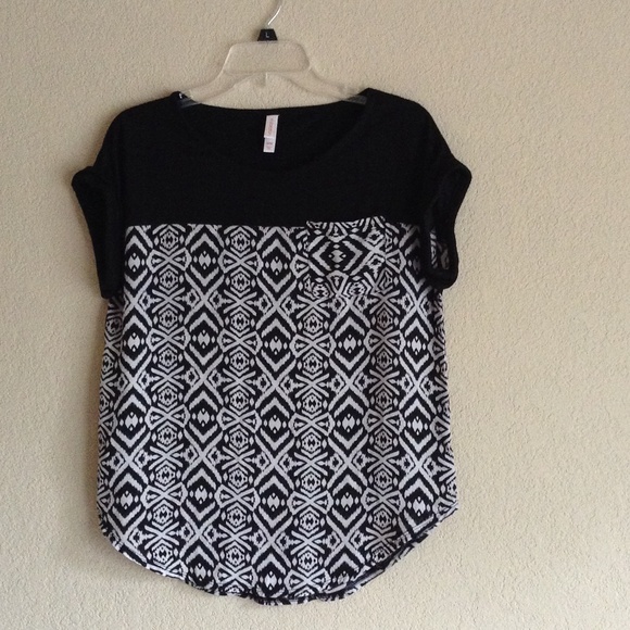 Aztec top