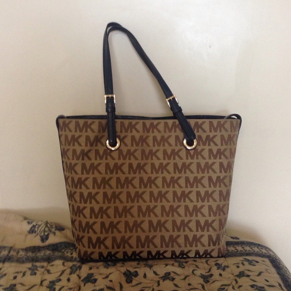 Authentic Michael Kors purse
