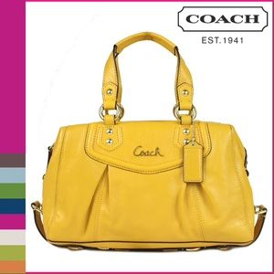 💥FLASH SALE💥Yellow Coach handbag