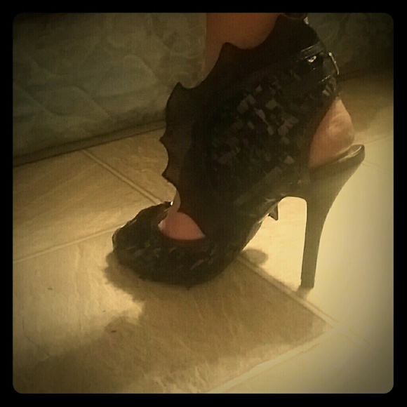 Only needed them for a wedding. - Picture 1 of 2