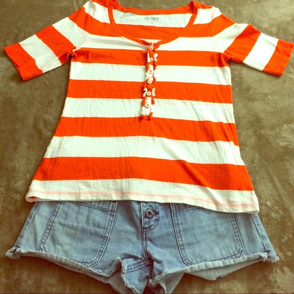 Adorable striped shirt