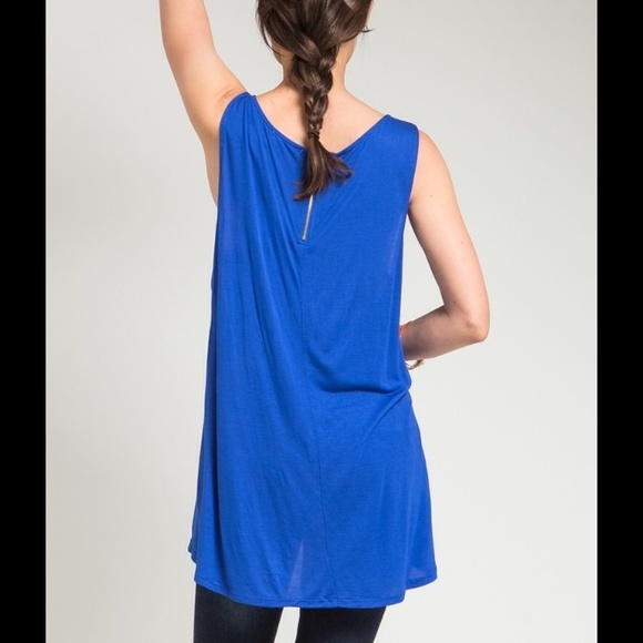(Sold locally) Blue Lace Zipper Back Tank Top - Picture 3 of 3