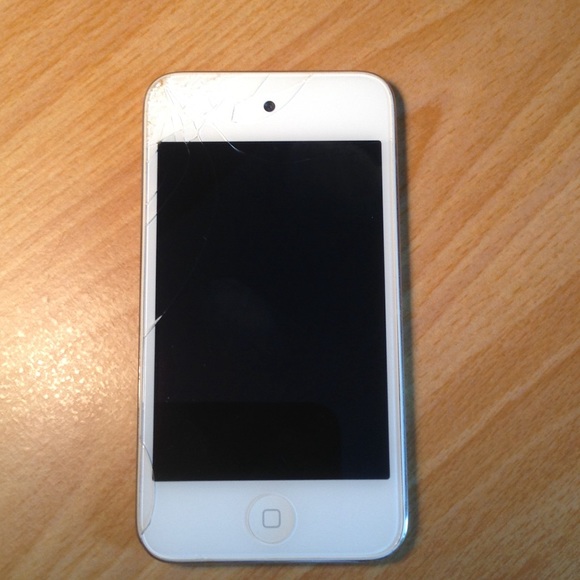 4th generation iPod touch. - Picture 1 of 3