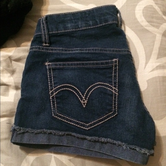 levi shorts