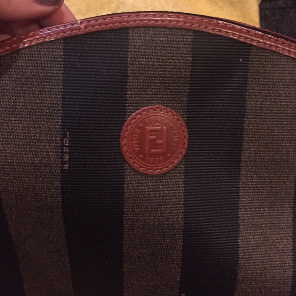 Fendi makeup bag - Picture 3 of 4