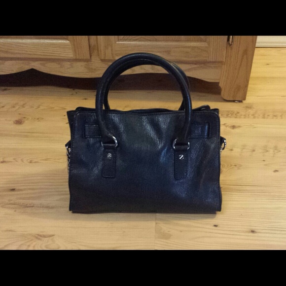 ***SOLD*** Michael Kors Medium Hamilton East /West - Picture 3 of 4
