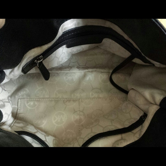 ***SOLD*** Michael Kors Medium Hamilton East /West - Picture 4 of 4
