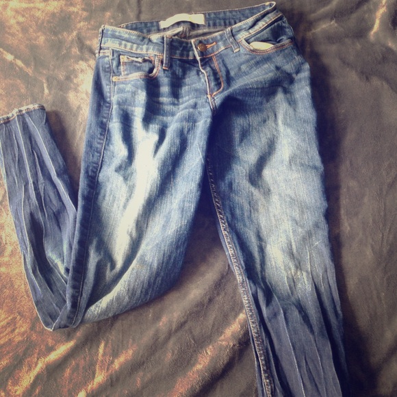 Gently worn Abercrombie and Fitch jeans. - Picture 1 of 4