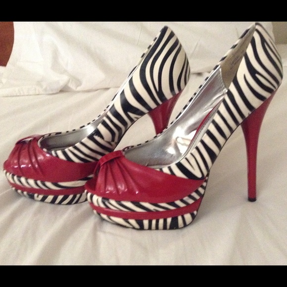 Heels - Picture 1 of 3