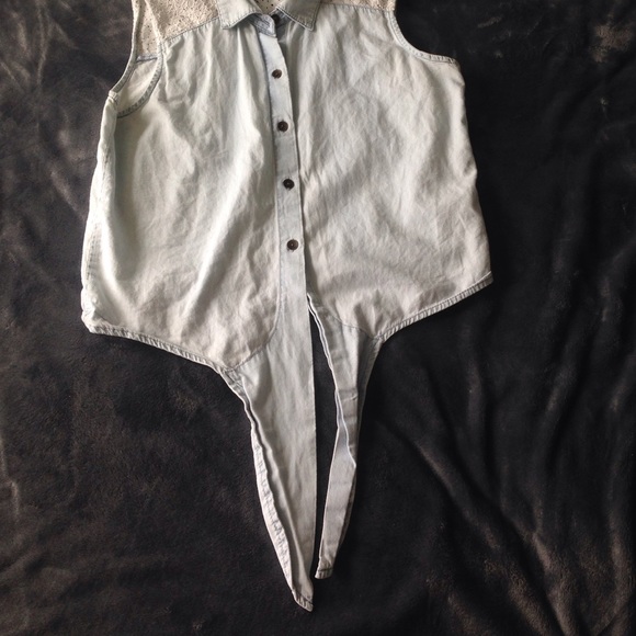 LA: HEARTS lace denim button up tank top - Picture 3 of 4