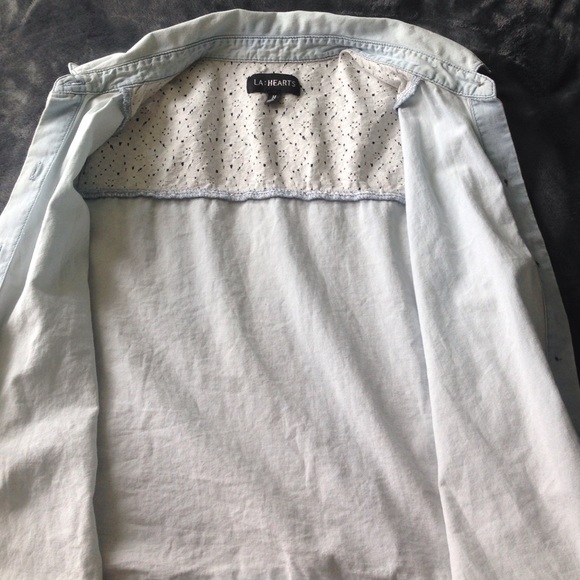 LA: HEARTS lace denim button up tank top - Picture 4 of 4