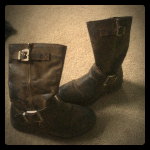 Vintage looking boots