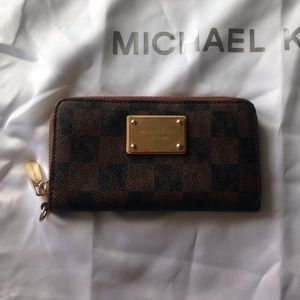 Michael Kors wallet