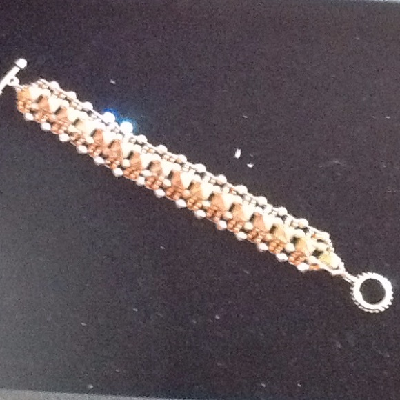 Pyramid bracelet - Picture 2 of 2