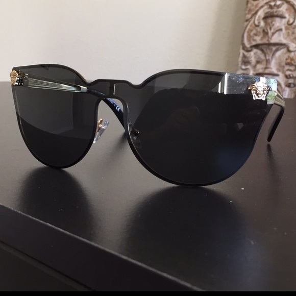 Versace Sun Glasses