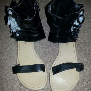 Zip up black sandles