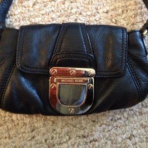 Micheal kors cross body