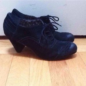 BC Black Oxford Heels