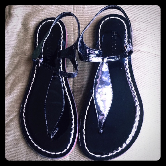 BERNARDO SIZE 10 WOMEN SANDALS